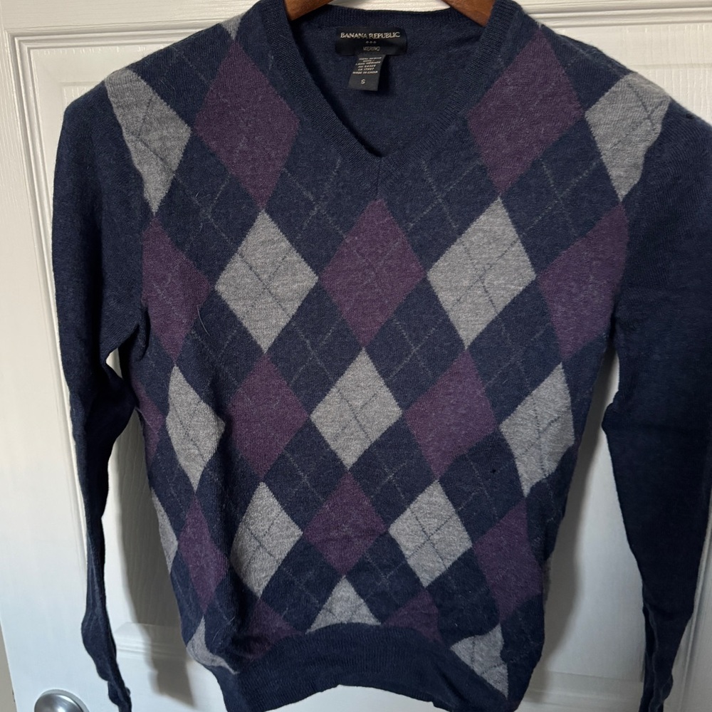 Banana Republic Men’s Navy Argyle Design Sweater - Size Small - Classic Style